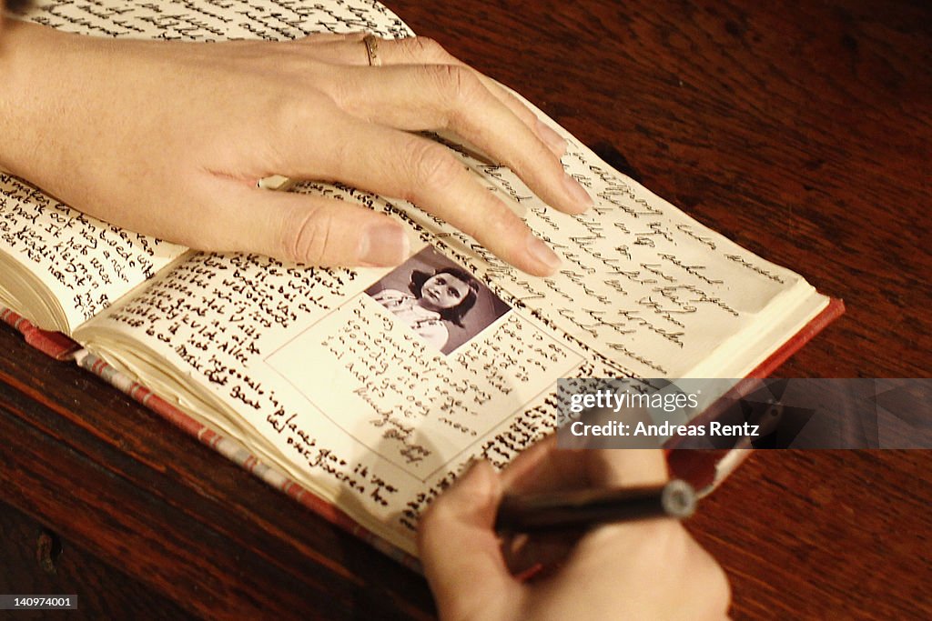 Anne Frank Hideout Reconstruction Is Presented At Madame Tussauds Berlin