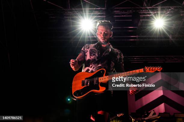 Nicholas Willes of Editors performs at Balena Festival at Arena Del Mare on July 19, 2022 in Genoa, Italy.