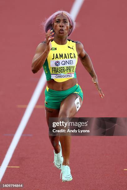 Shelly-Ann Fraser-Pryce of Team Jamaica competes in the Women's 200m Semi-Final on day five of the World Athletics Championships Oregon22 at Hayward...