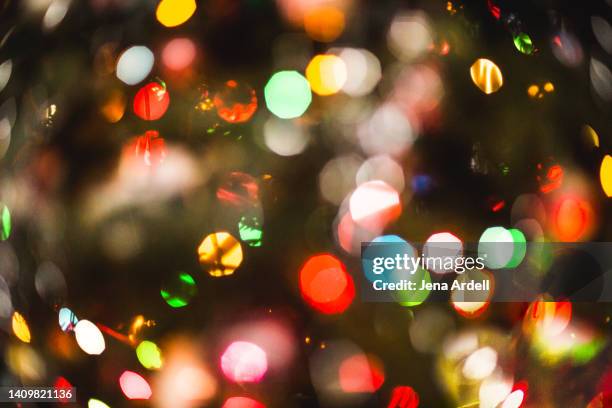 christmas lights background, defocused lights, bokeh lights christmas background - party lights stockfoto's en -beelden