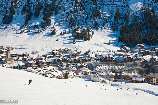 lech ski resort, austria - lech valley photos et images de collection