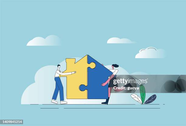 ilustraciones, imágenes clip art, dibujos animados e iconos de stock de un hombre y una mujer están construyendo una casa junto con un rompecabezas. - problemas de vivienda