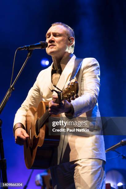 David Gray at the Huntington Bank Pavillion in Chicago, Illinois. July 18, 2022.