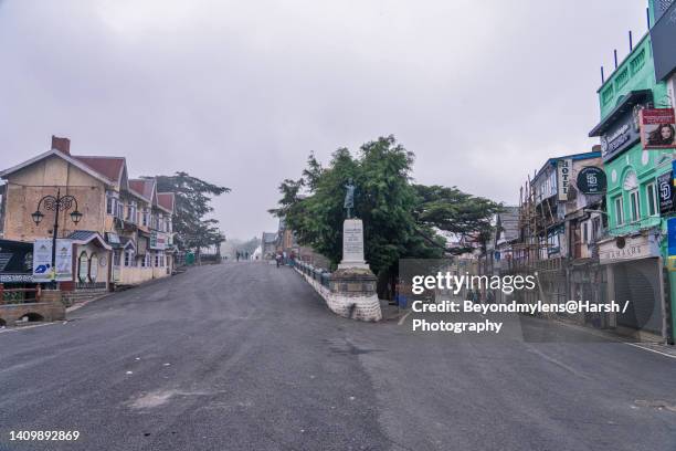 old architecture and famous street of shimla - himachal pradesh stockfoto's en -beelden