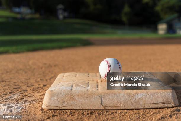 baseball on infield  base - base sports equipment 個照片及圖片檔