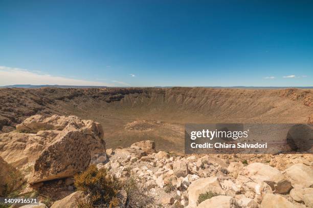 the meteor crater - cratera do meteoro arizona imagens e fotografias de stock