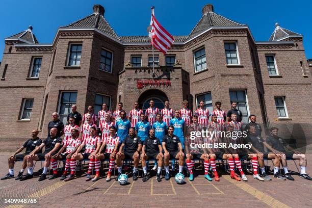 The Sparta Rotterdam squad, back row from left to right; Ben Wessels, Mo Tahiri, Mario Engels, Omar Rekik, Adil Auassar, Mike Eerdhuijzen, Reda...