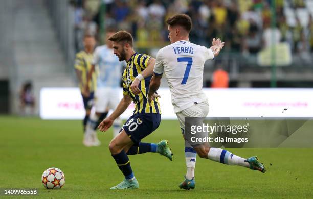 İsmail Yüksek of Fenerbahce in action with Benjamin Verbič of Dynamo Kyiv during the UEFA Champions League match between Dynamo Kyiv v Fenerbahce in...