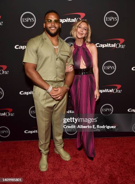Aaron Donald and Heidi Gardner attend the 2022 ESPYs at Dolby Theatre on July 20, 2022 in Hollywood, California.