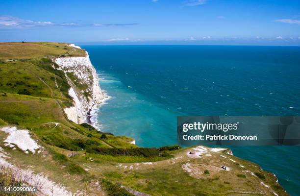 white cliffs of dover - kent coastline stock pictures, royalty-free photos & images