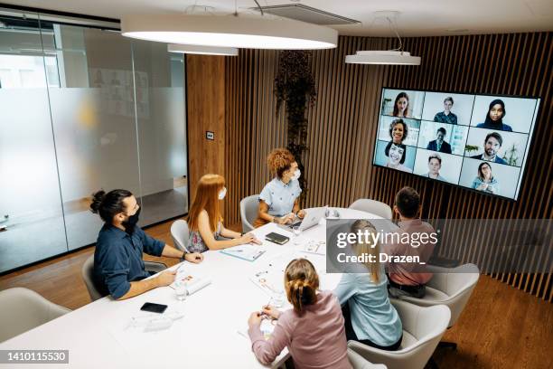 Videoconference Mask 2,262 Conference Room Meeting With Masks Stock Photos, High-Res ...