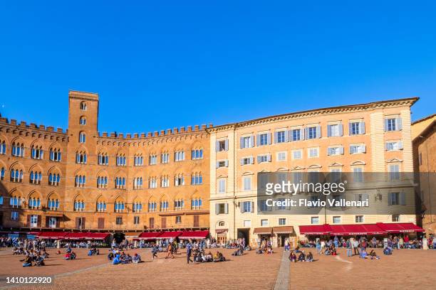 siena, piazza del campo - tuscany - piazza del campo stock pictures, royalty-free photos & images