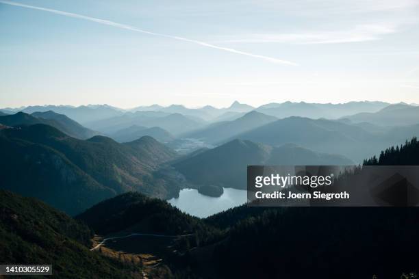 valley view in germany - alpen bayern fotografías e imágenes de stock