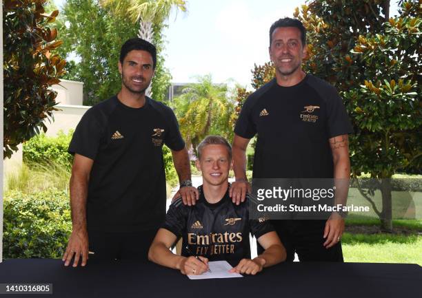 Arsenal Manager Mikel Arteta and Director of Football Edu with new signing Oleksandr Zinchenko on July 22, 2022 in Orlando, Florida.