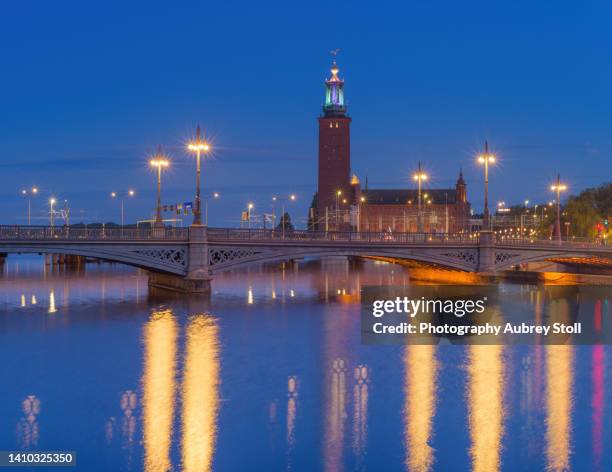 stockholm city hall (town hall) - centralbron stock pictures, royalty-free photos & images