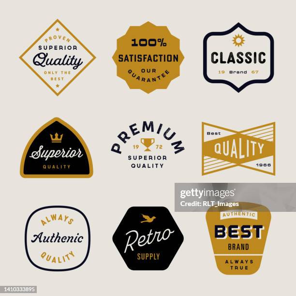 ilustraciones, imágenes clip art, dibujos animados e iconos de stock de diseños de insignias retro de mediados de siglo - medalla