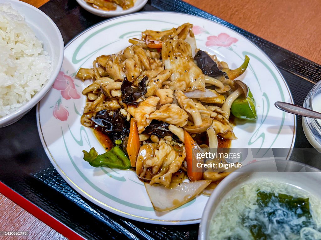 Chicken strips and shimeji stir-fried with black pepper, Chuka teishoku