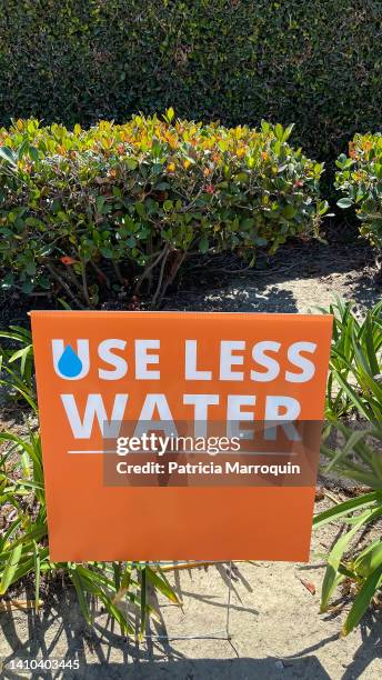Reduce Water Use Fotografías e imágenes de stock - Getty Images