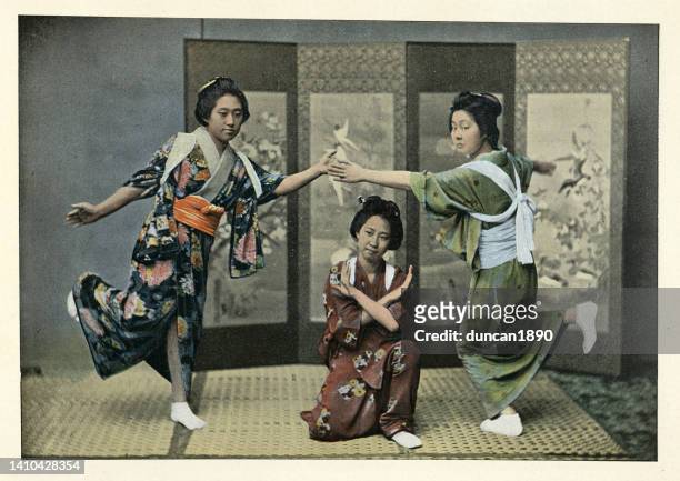 ilustrações, clipart, desenhos animados e ícones de grupo de mulheres japonesas dançando, dançarinas de família, história japão 1890, século xix - quimono