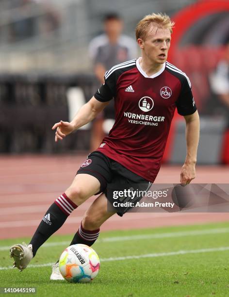 Mats Moller Daehli of 1. FC Nuernberg controls the ball during the Second Bundesliga match between 1. FC Nürnberg and SpVgg Greuther Fürth at...