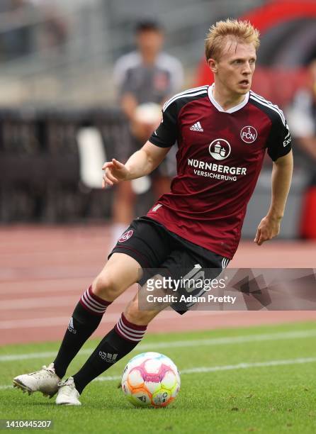 Mats Moller Daehli of 1. FC Nuernberg controls the ball during the Second Bundesliga match between 1. FC Nürnberg and SpVgg Greuther Fürth at...