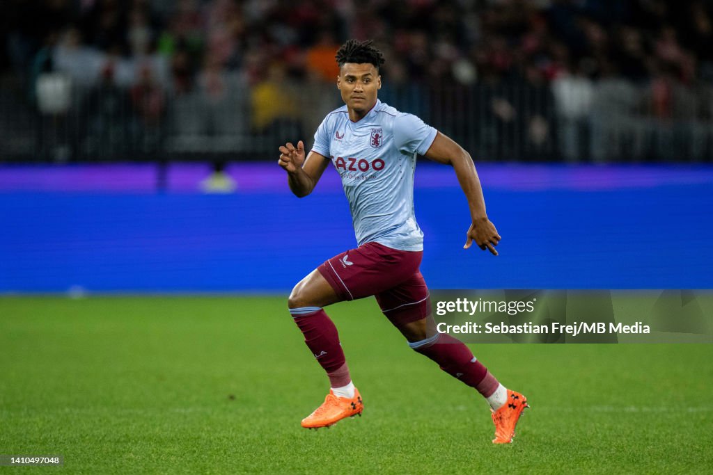 Manchester United v Aston Villa - Pre-Season Friendly