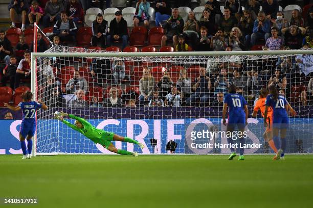 Eve Perisset of France scores their team's first goal from the penalty spot during the UEFA Women's Euro 2022 Quarter Final match between France and...