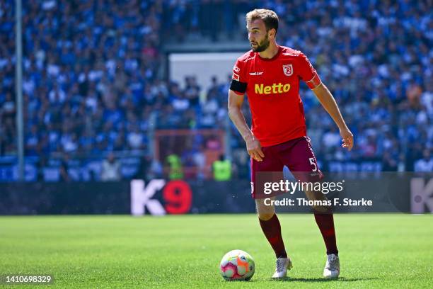 Benedikt Gimber of Regensburg kicks the ball during the Second Bundesliga match between DSC Arminia Bielefeld and SSV Jahn Regensburg at Schueco...