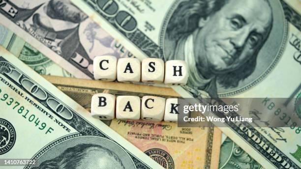 cash back concept photo - afslag stockfoto's en -beelden