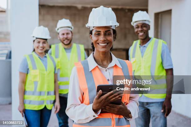 edificio casa - abbigliamento da lavoro foto e immagini stock