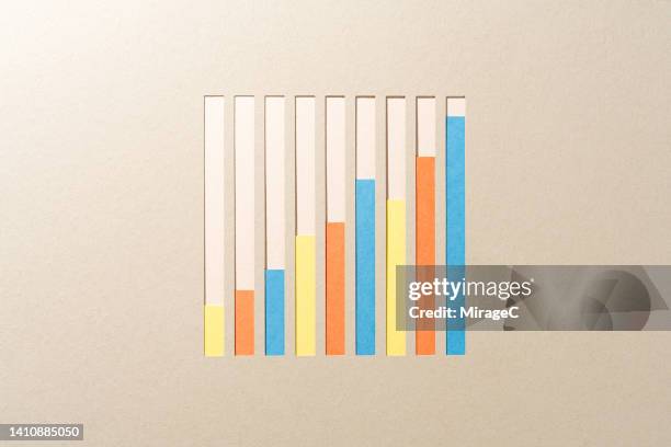 ascending bar chart paper craft - paper cut stock-fotos und bilder