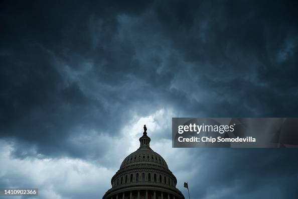 Senators Return To Capitol Hill After The Weekend Senators Return To Capitol Hill After The Weekend