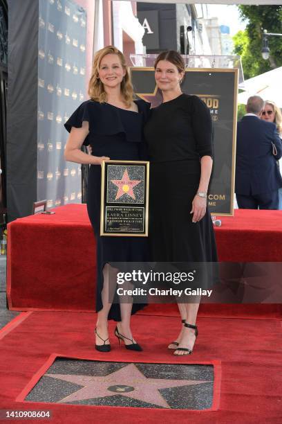 710 Jeanne Tripplehorn Photos Stock Photos, High-Res Pictures, and ...