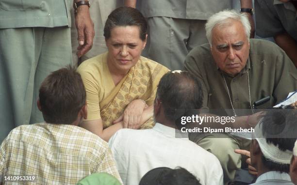 Godhra Riots Gujrat 118 Godhra Riot Stock Photos, High-Res Pictures, and Images - Getty Images
