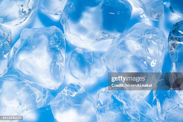ice cube - icecubes stock-fotos und bilder