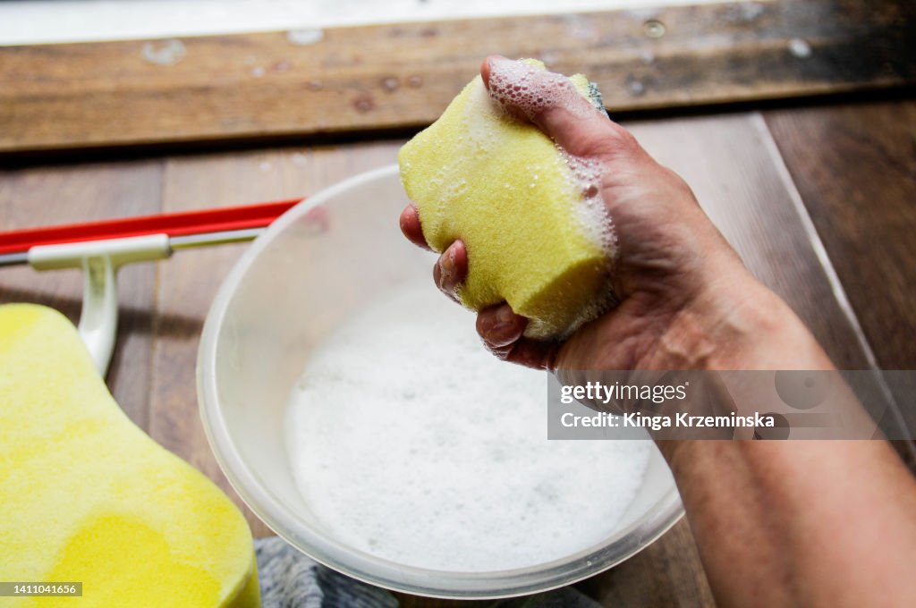 Cleaning sponge