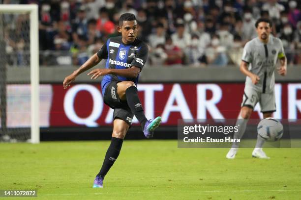 Dawhan of Gamba Osaka in action during the preseason friendly between Paris Saint-Germain and Gamba Osaka at Panasonic Stadium Suita on July 25, 2022...