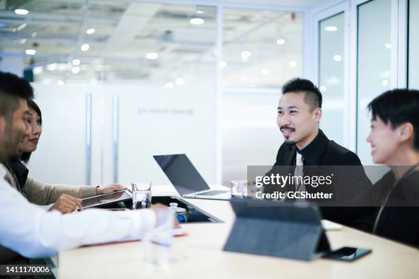 Discussion In Progress 67,204 Monday Meeting Stock Photos, High-Res Pictures, and Images ...