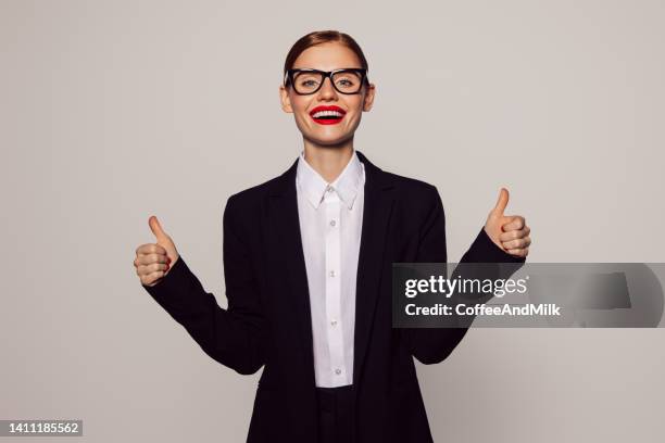 美しい笑顔の若いビジネスウーマン - okサイン　女性 ストックフォトと画像