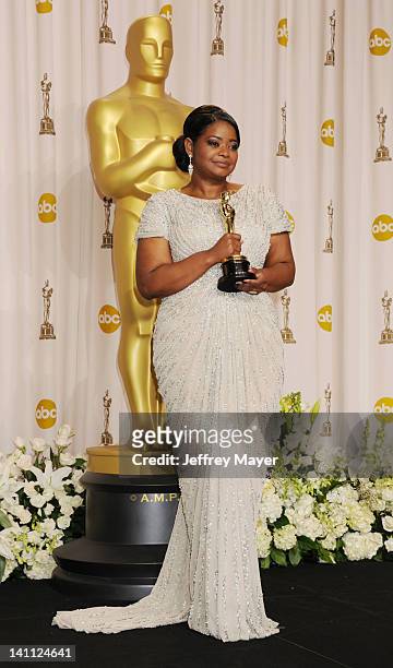 Octavia Spencer poses in the press room at the 84th Annual Academy Awards held at Hollywood & Highland Center on February 26, 2012 in Hollywood,...