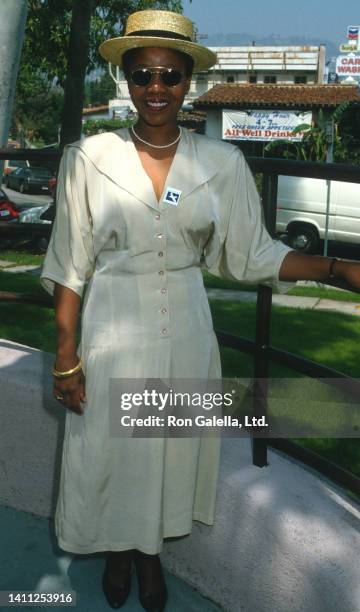 American actor Alfre Woodard attends the third annual IFP-West Independent Spirit Awards at Rosalie's, Los Angeles, California, April 9, 1988.