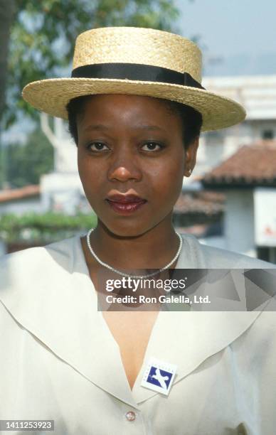 American actor Alfre Woodard attends the third annual IFP-West Independent Spirit Awards at Rosalie's, Los Angeles, California, April 9, 1988.