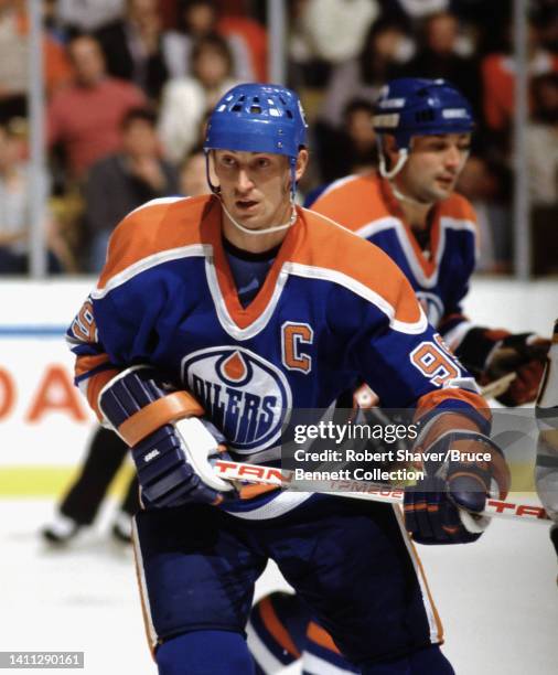 Wayne Gretzky of the Edmonton Oilers skates against the Buffalo Sabres circa 1970 at the Buffalo Memorial Auditorium in Buffalo, New York.