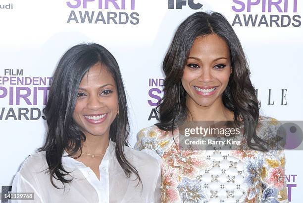 Actress Zoe Saldana and her sister arrive at the 2012 Film Independent Spirit Awards at Santa Monica Pier on February 25, 2012 in Santa Monica,...