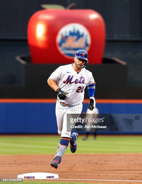 Pete Alonso of the New York Mets runs the bases after his second-inning home run against the New York Yankees at Citi Field on July 27, 2022 in New...