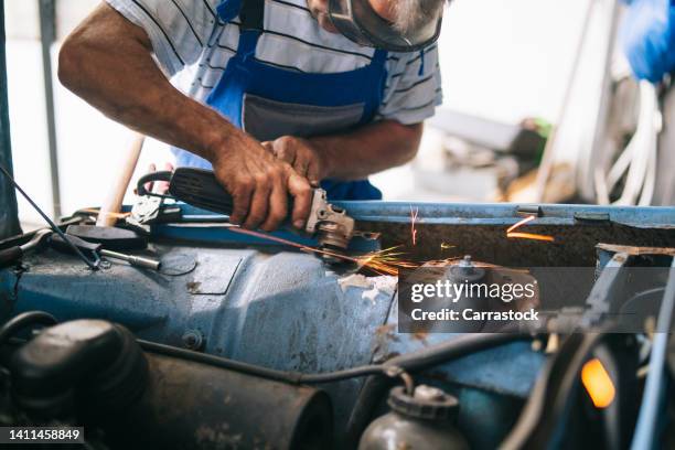 Mechanic Metal Rode 548 Sheet Metal Car Stock Photos, High-Res Pictures, and Images - Getty ...