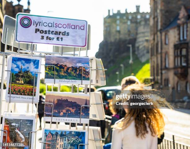 edinburgh castle and souvenir postcards - edinburgh castle people stock pictures, royalty-free photos & images