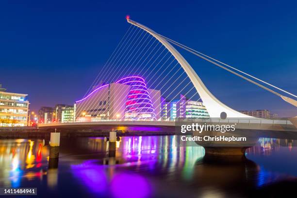 samuel beckett bridge, river liffey, dublin, ireland - convention centre dublin stock pictures, royalty-free photos & images