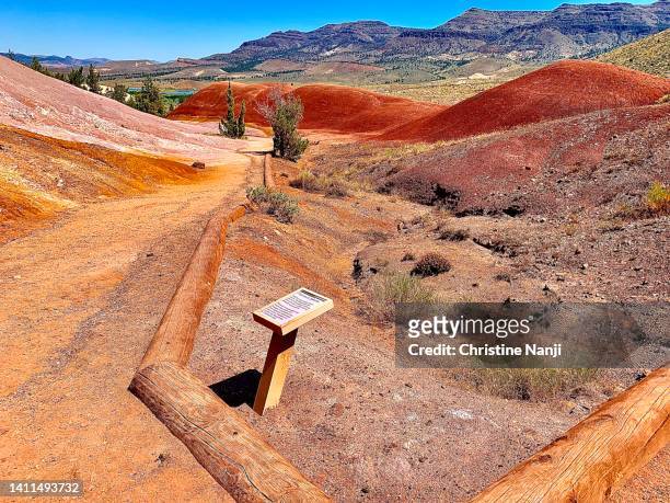 painted hills - john day fossil beds national park 個照片及圖片檔