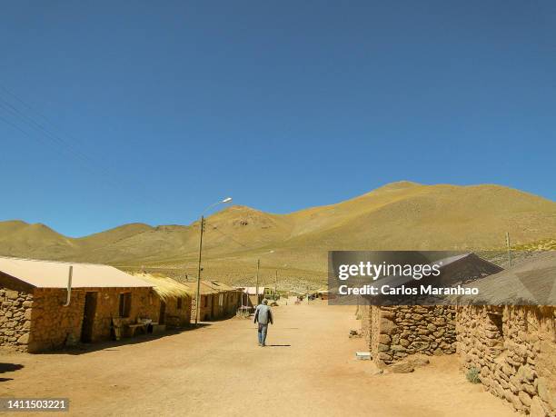 stone houses in the atacama desert - antofagasta fotografías e imágenes de stock